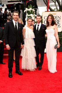 Amanda Peet feet photo thumbnail