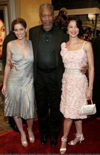 Amanda Peet feet photo thumbnail