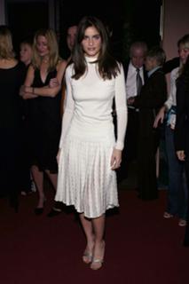 Amanda Peet feet photo thumbnail