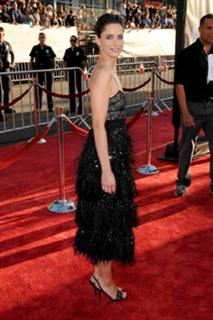 Amanda Peet feet photo thumbnail
