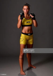 Amanda Ribas feet photo 11