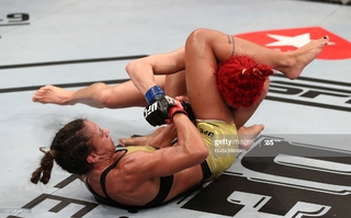 Amanda Ribas feet photo 6