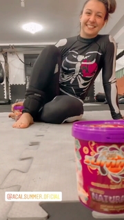 Amanda Ribas feet photo 12