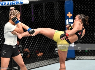 Amanda Ribas feet photo 8