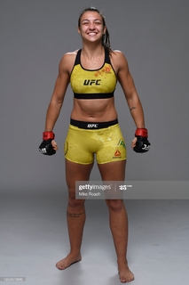 Amanda Ribas feet photo 3
