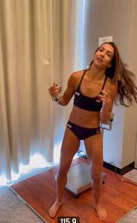 Amanda Ribas feet photo 7