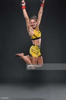 Amanda Ribas feet photo 12