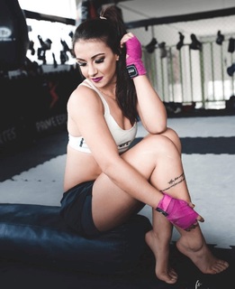 Amanda Ribas feet photo 15