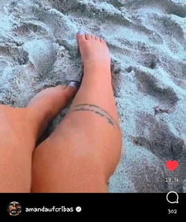 Amanda Ribas feet photo 12