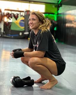 Amanda Ribas feet photo 15