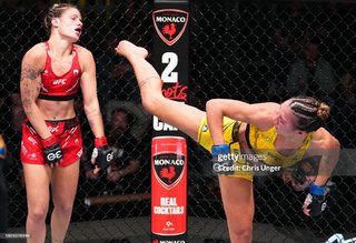 Amanda Ribas feet photo 19