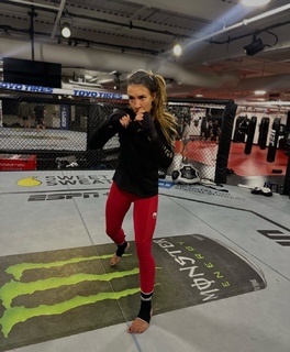 Amanda Ribas feet photo 1
