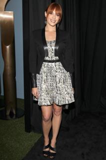 Amanda Righetti feet photo thumbnail
