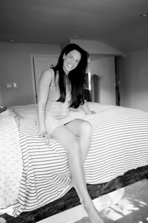 Amanda Righetti feet photo thumbnail