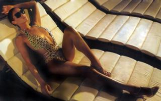 Amanda Righetti feet photo thumbnail