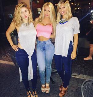 Amanda Saccomanno feet photo thumbnail