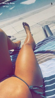 Amanda Saccomanno feet photo thumbnail