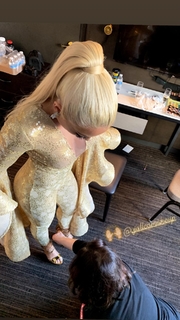 Amanda Saccomanno feet photo thumbnail