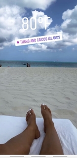 Amanda Saccomanno feet photo thumbnail
