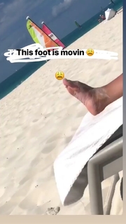 Amanda Saccomanno feet photo thumbnail