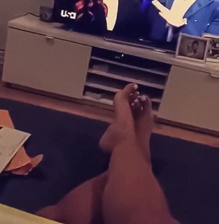 Amanda Saccomanno feet photo thumbnail