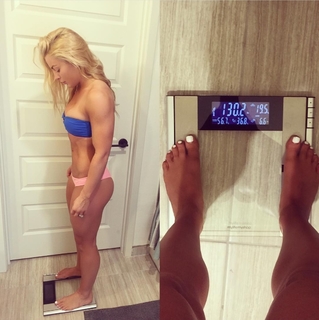 Amanda Saccomanno feet photo thumbnail