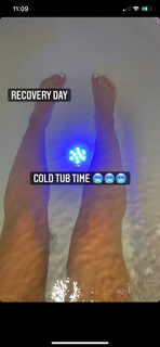 Amanda Saccomanno feet photo thumbnail