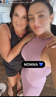 Amanda Saccomanno feet photo thumbnail