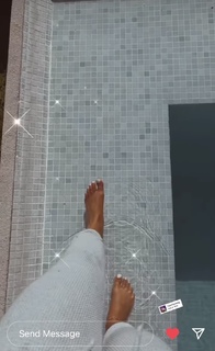 Amanda Saccomanno feet photo thumbnail
