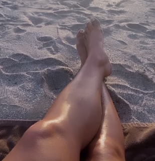 Amanda Saccomanno feet photo thumbnail