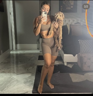 Amanda Saccomanno feet photo thumbnail