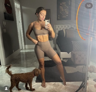 Amanda Saccomanno feet photo thumbnail