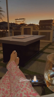 Amanda Saccomanno feet photo thumbnail