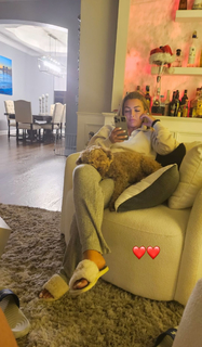 Amanda Saccomanno feet photo thumbnail