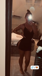 Amanda Saccomanno feet photo thumbnail
