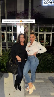 Amanda Saccomanno feet photo thumbnail