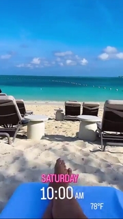 Amanda Saccomanno feet photo thumbnail