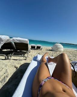Amanda Saccomanno feet photo thumbnail