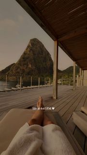 Amanda Saccomanno feet photo 9