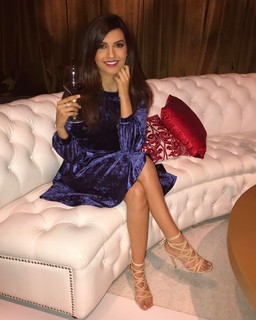 Amanda Salas feet photo 8