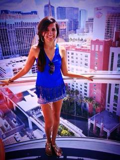 Amanda Salas feet photo 2