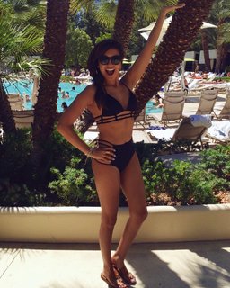 Amanda Salas feet photo 9