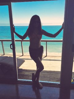 Amanda Salas feet photo 6