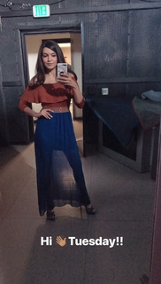 Amanda Salas feet photo 3