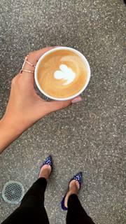 Amanda Salas feet photo 3