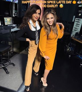 Amanda Salas feet photo 17