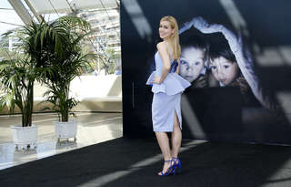 Amanda Schull feet photo thumbnail