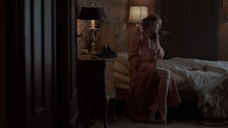 Amanda Schull feet photo thumbnail