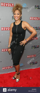 Amanda Seales feet photo thumbnail