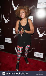 Amanda Seales feet photo thumbnail